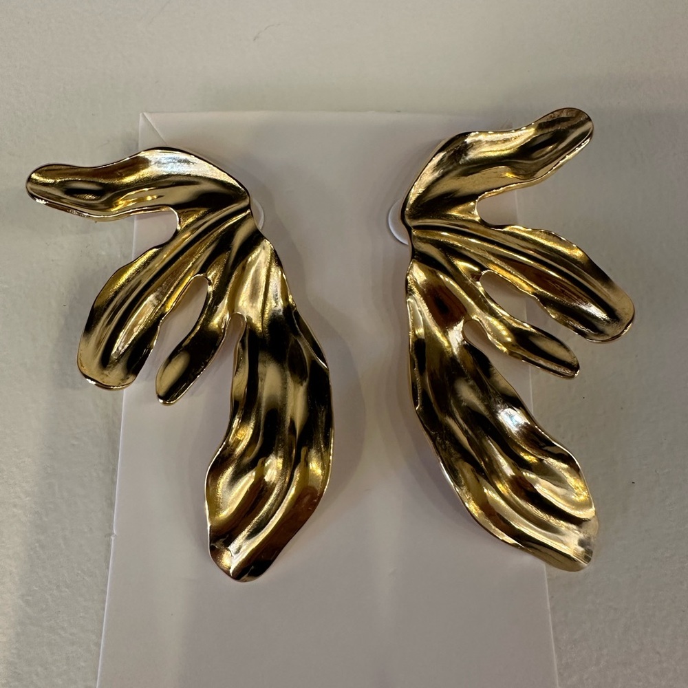 Elegant Gold Leaf Earrings